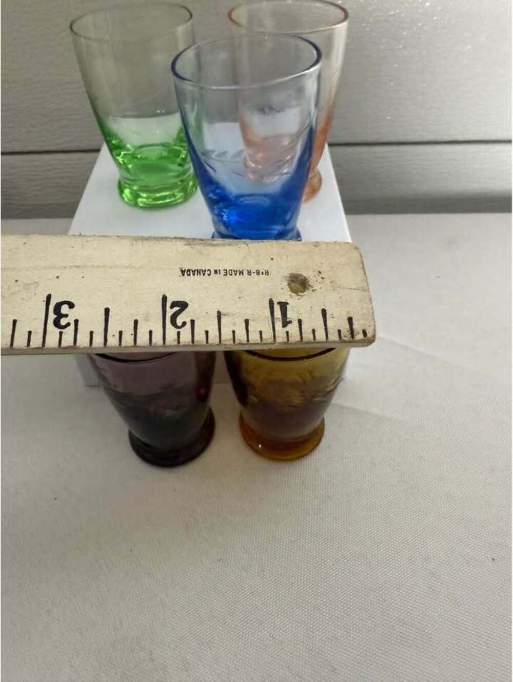 Set of 5 Vintage Etched Multi-Color Glass shot glasses - Picture 7 of 8